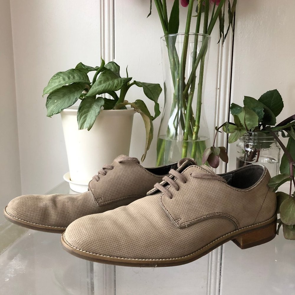 Calvin Klein Men's Oxford Dress Shoe in Natural